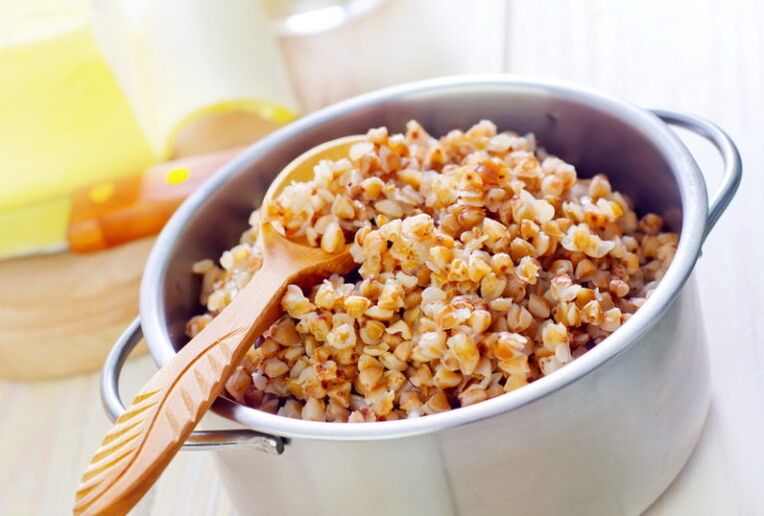 a serving of steamed buckwheat on a diet